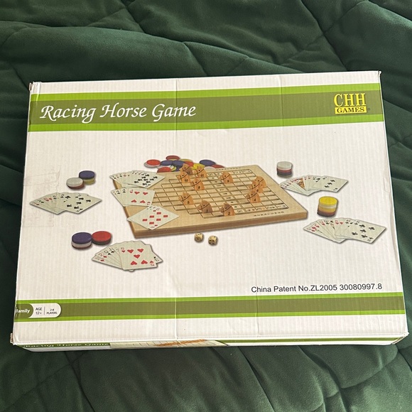 Racing Horse Family Game Wood Board Classic Game Ages 12+ 2-8 Players - Picture 4 of 4